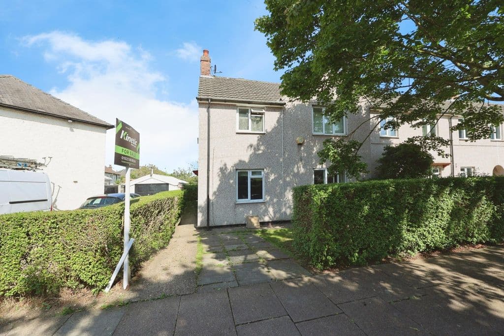 Carlyle Walk, Lincoln LN2 - Image 1