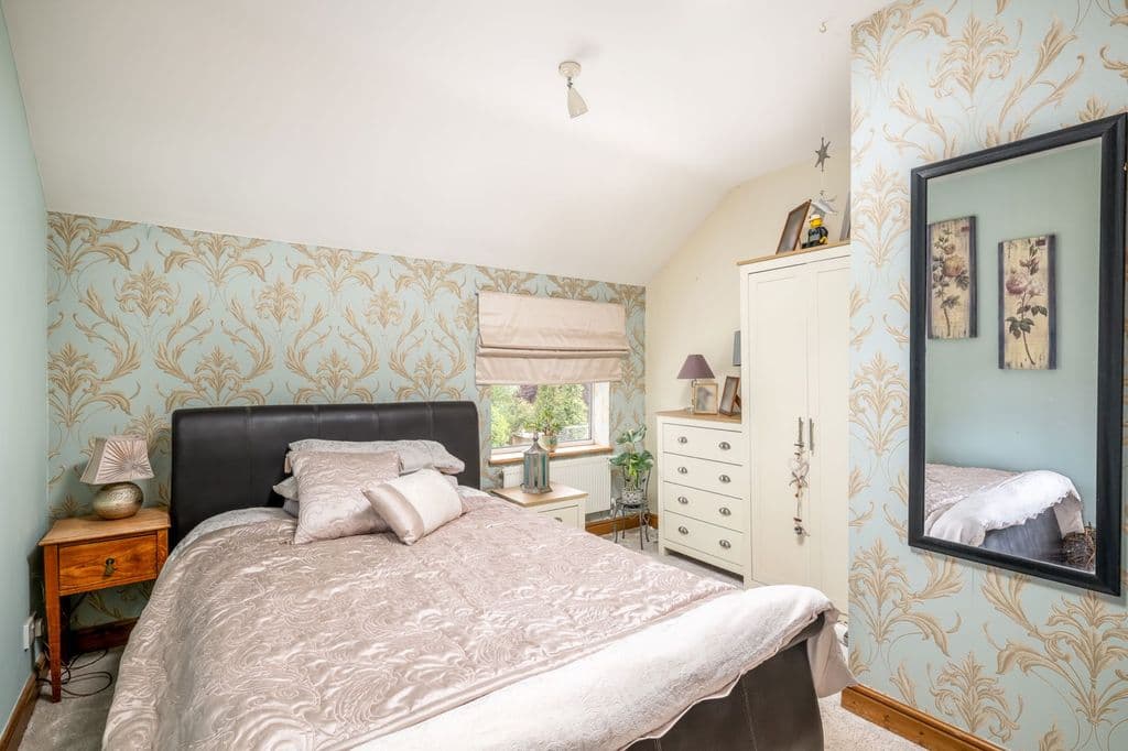 Meadow Close, Tring, Hertfordshire HP23 - Image 11
