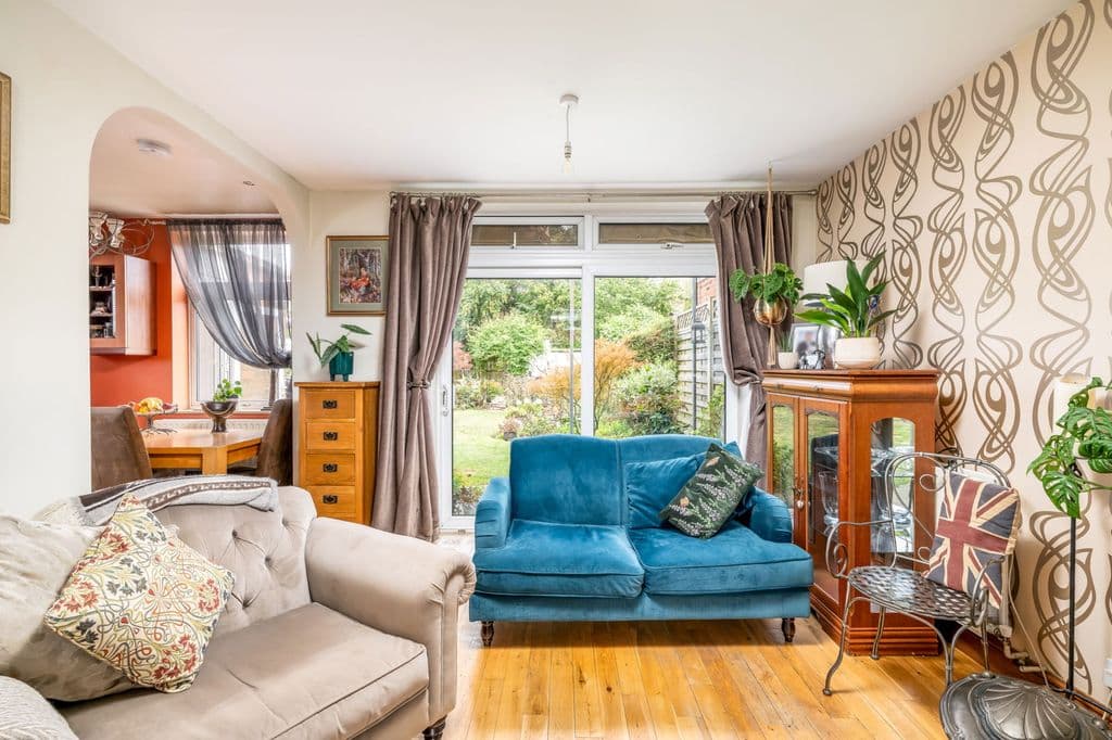 Meadow Close, Tring, Hertfordshire HP23 - Image 3