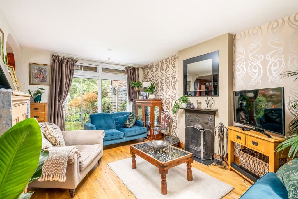Meadow Close, Tring, Hertfordshire HP23 - Image 4