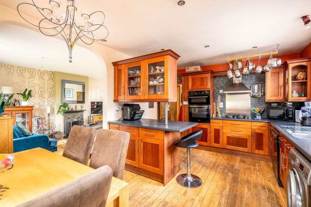 Meadow Close, Tring, Hertfordshire HP23 - Image 6