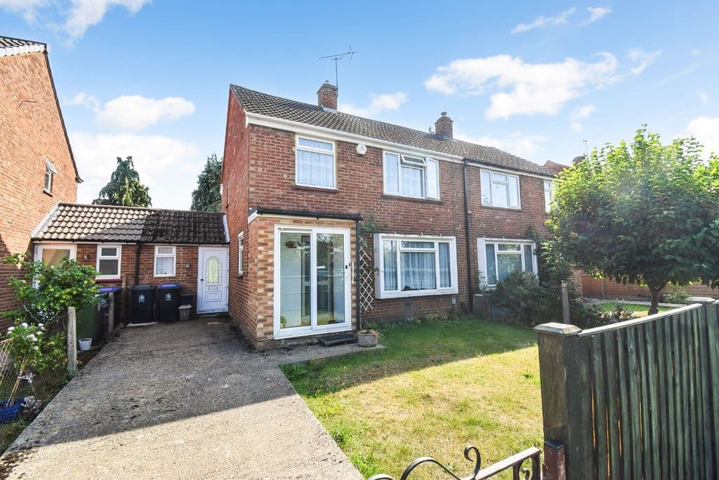 View property at Wyndham Crescent, Burnham, Buckinghamshire SL1