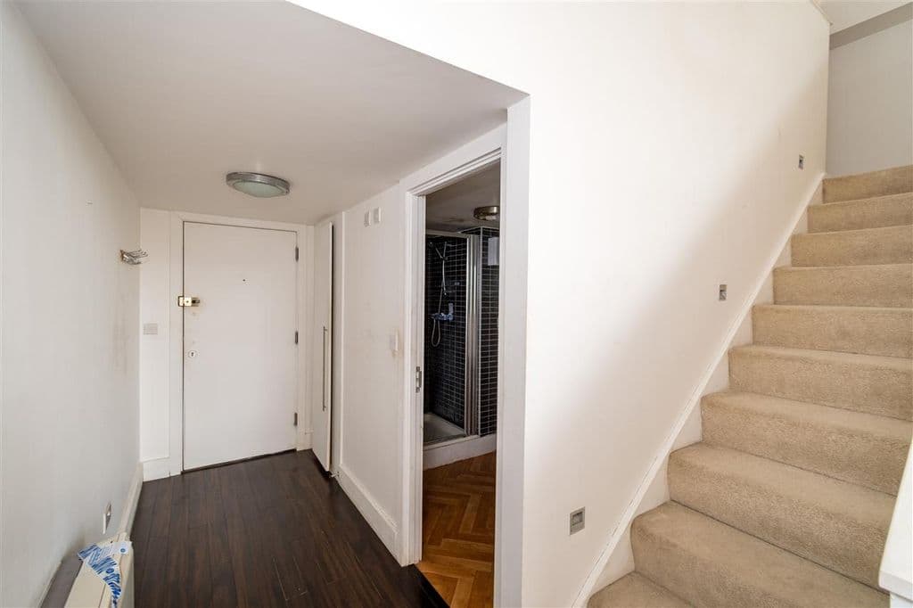 Andersons Road, Southampton SO14 - Image 2