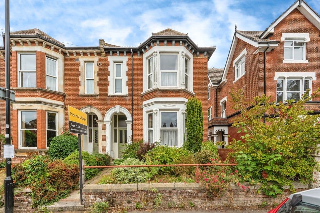 View property at Gordon Avenue, Portswood, Southampton, Hampshire SO14