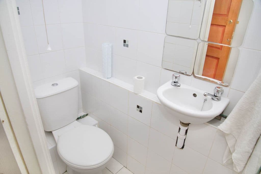 Whinchat Road, West Thamesmead SE28 - Image 7