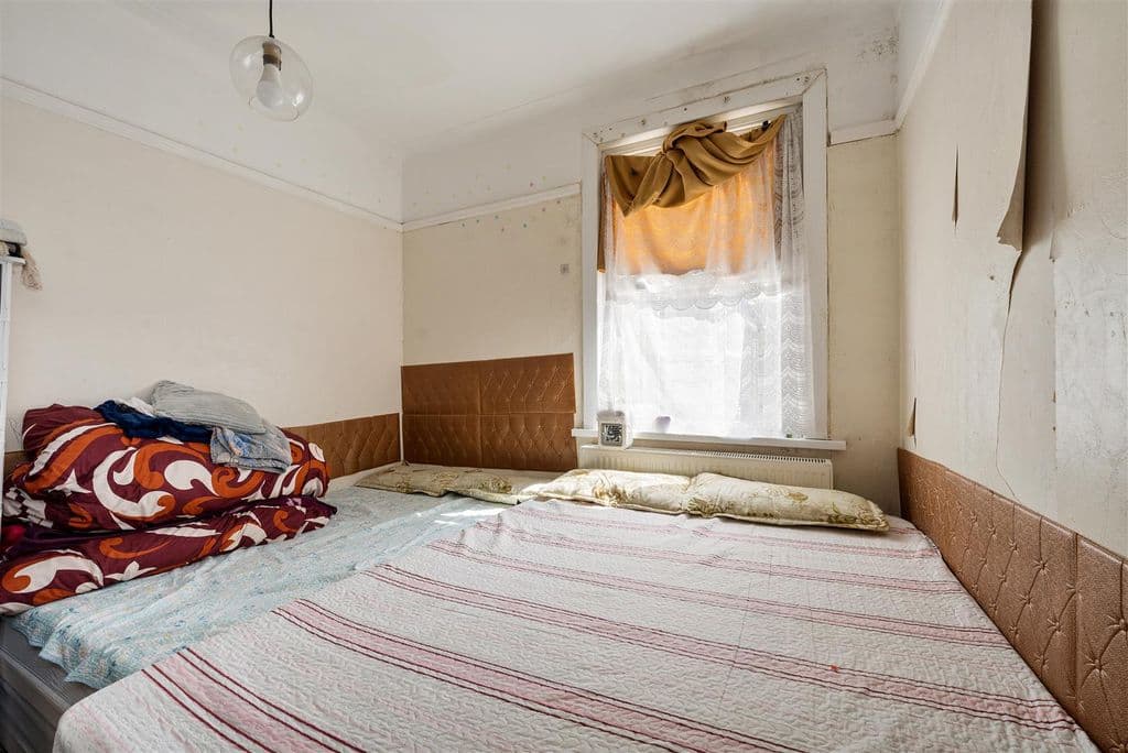 Milton Avenue, East Ham E6 - Image 9