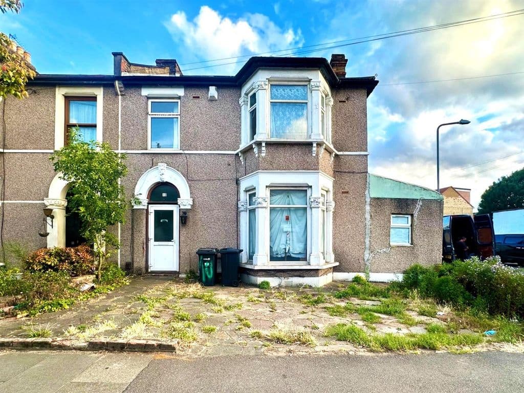 Felbrigge Road, Ilford IG3 - Image 1