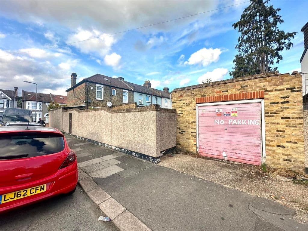 Felbrigge Road, Ilford IG3 - Image 10