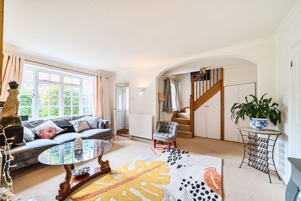 Matthew Arnold Close, Cobham KT11 - Image 3