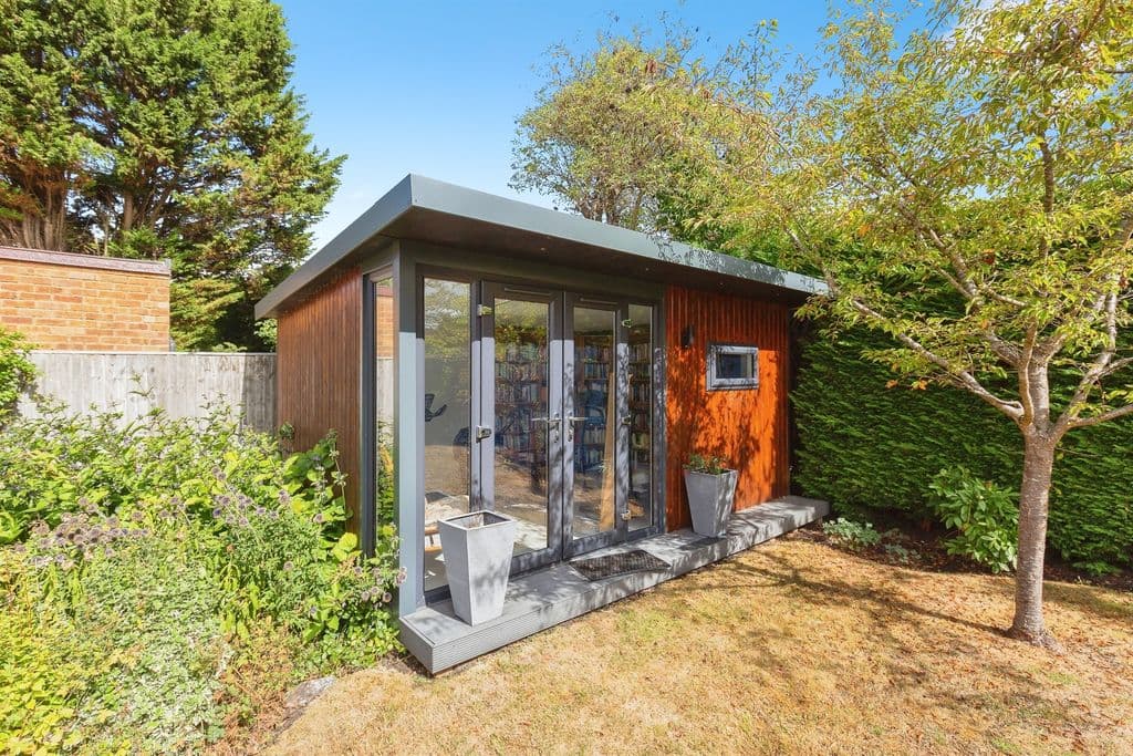 Chestnut Way, Longwick, Princes Risborough HP27 - Image 11