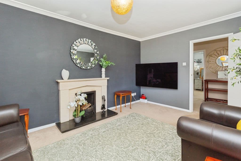 Chestnut Way, Longwick, Princes Risborough HP27 - Image 3