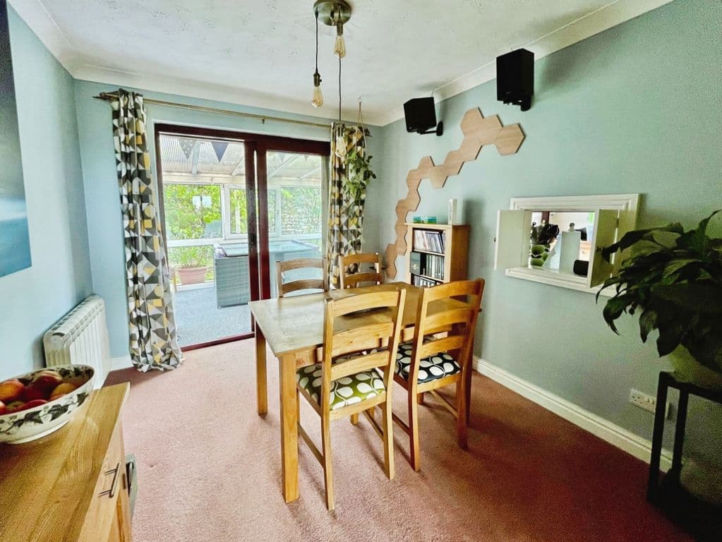 Bungalow In Village Location, Goldsithney TR20 - Image 4