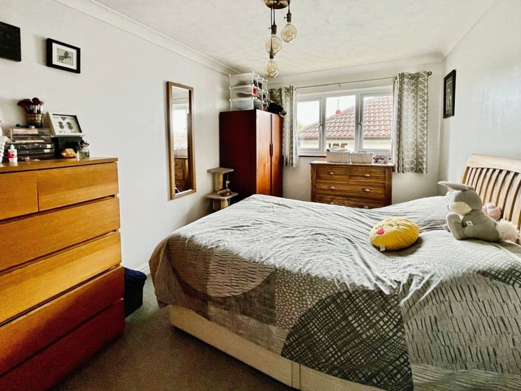 Bungalow In Village Location, Goldsithney TR20 - Image 8