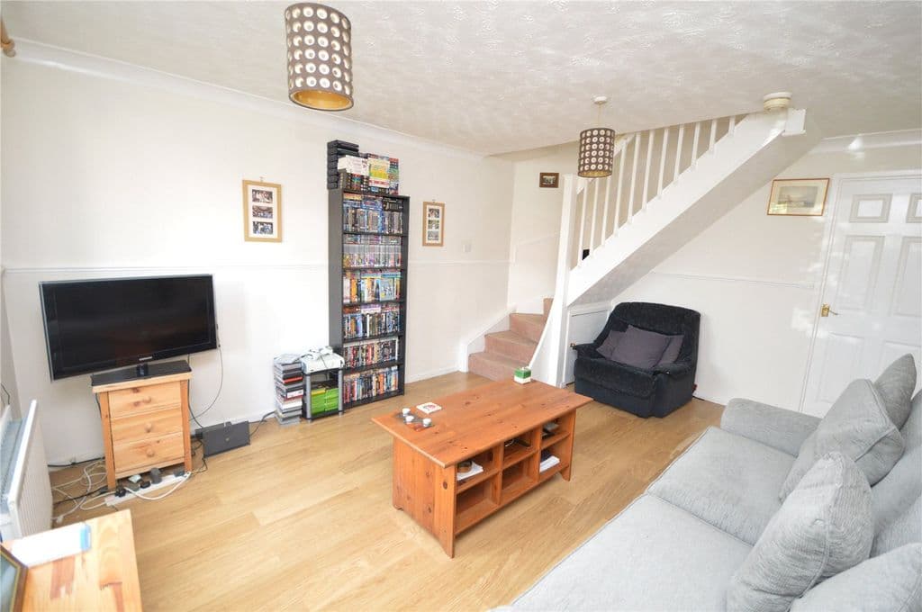 Gardeners Court, Leeds, West Yorkshire LS10 - Image 3