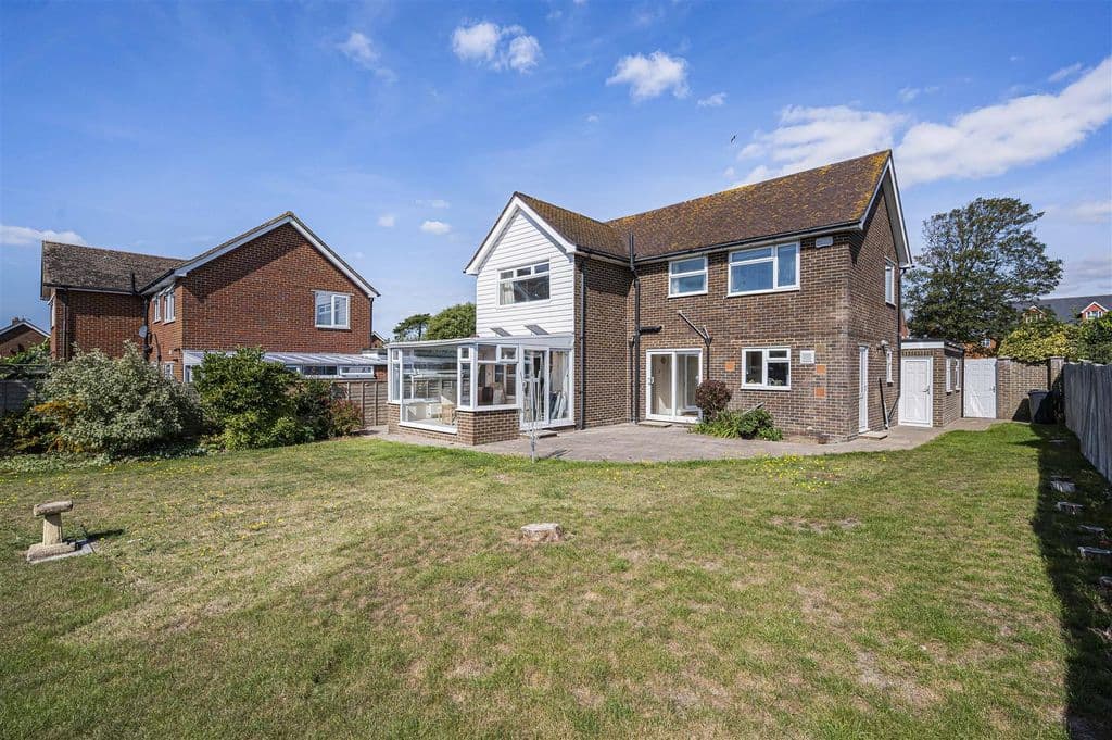 Kingston Green, Seaford BN25 - Image 2