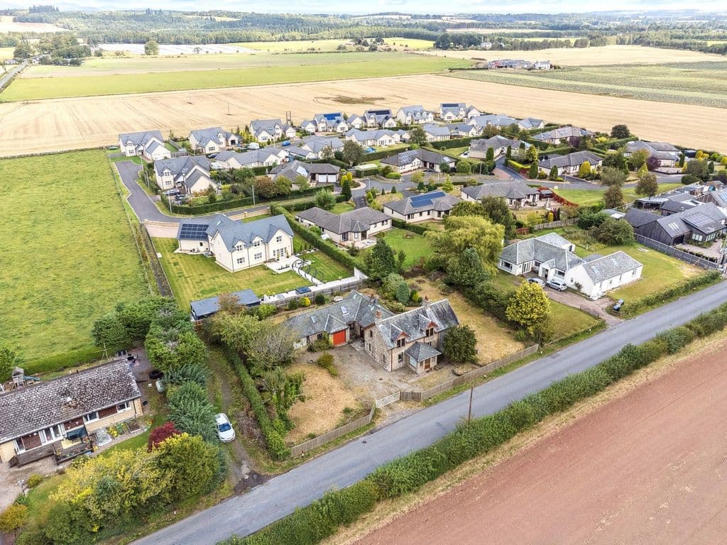 View property at Tibbermore, Perth PH1
