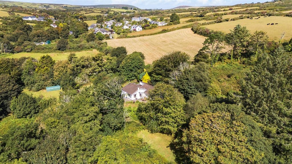 Bungalow Set Within Approximately 8 Acres, Nancledra TR20 - Image 6
