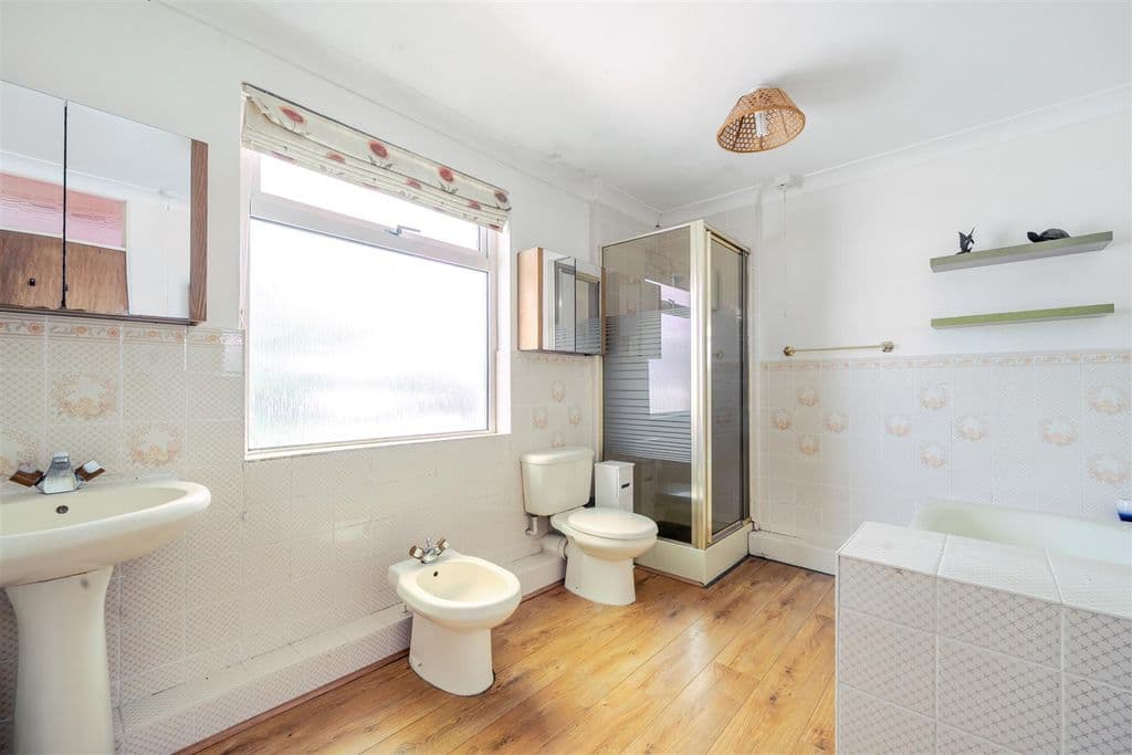 Bungalow Set Within Approximately 8 Acres, Nancledra TR20 - Image 8