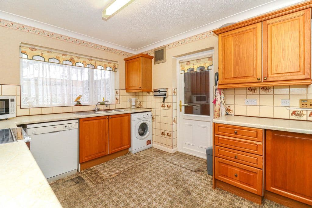 Manor Road, Tring HP23 - Image 4