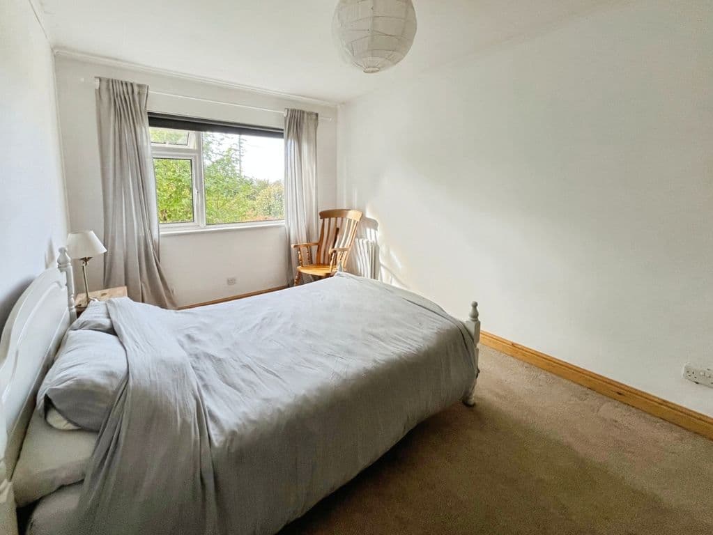 Detached Bungalow With Large Garden, Reawla TR27 - Image 11