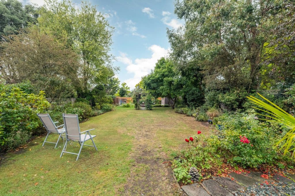Brooklands Park, London SE3 - Image 1