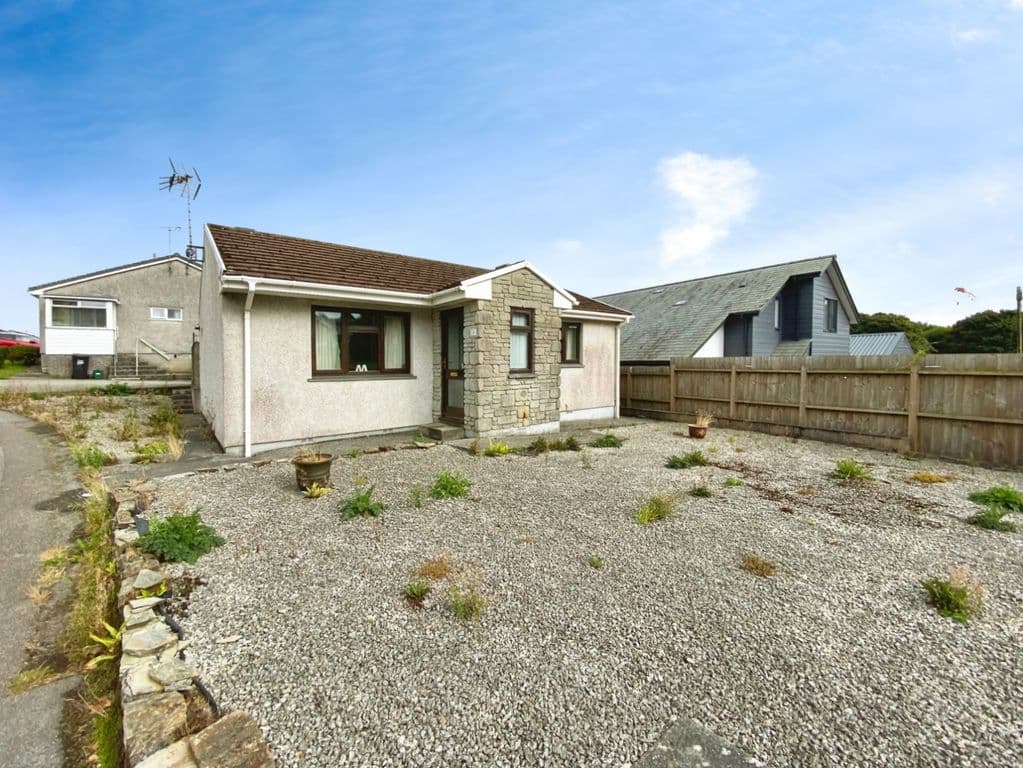Bungalow With No Onward Chain, Falmouth TR11 - Image 1