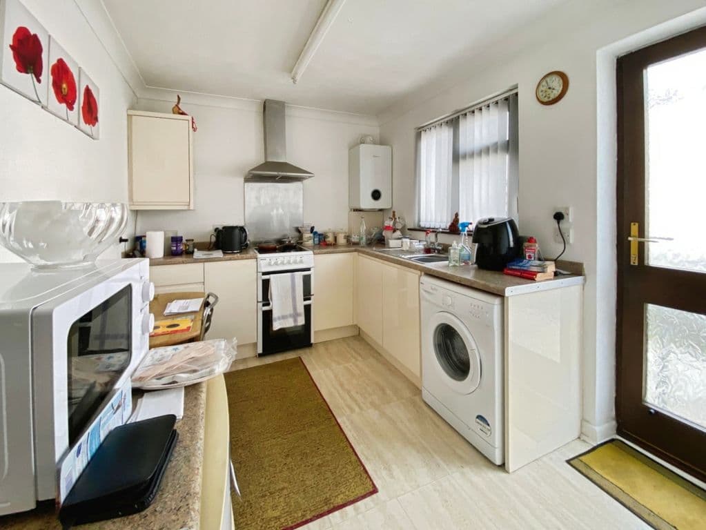 Bungalow With No Onward Chain, Falmouth TR11 - Image 3