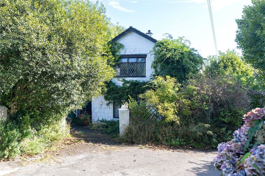 Tredavoe, Newlyn, Penzance TR20 - Image 1
