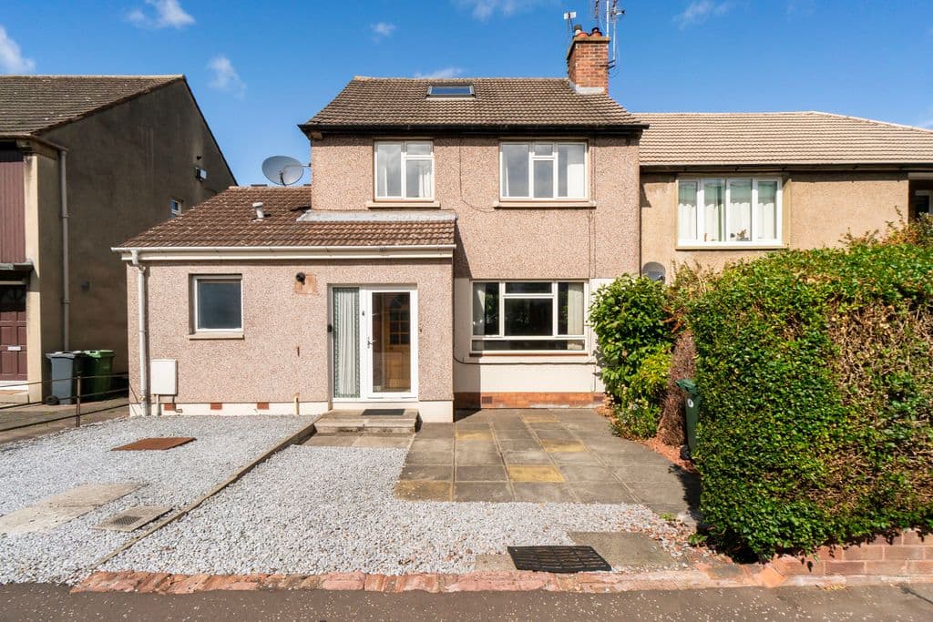 4 Orchard Brae Gardens West, Edinburgh EH4 - Image 1