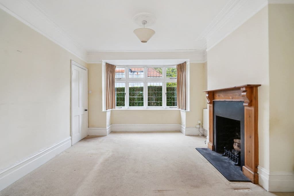 The Queensway, Chalfont St. Peter, Gerrards Cross, Buckinghamshire SL9 - Image 3