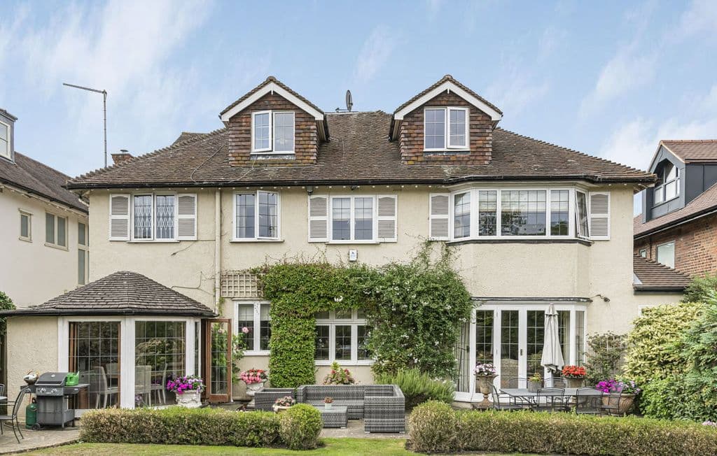 View property at Sheen Common Drive, Richmond TW10