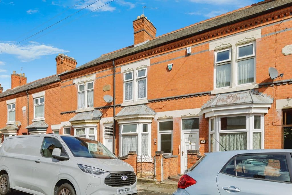 View property at Gipsy Road, Leicester, Leicestershire LE4