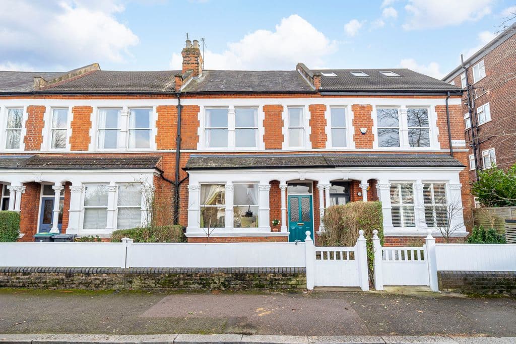 Dickenson Road, Crouch End N8 - Image 1