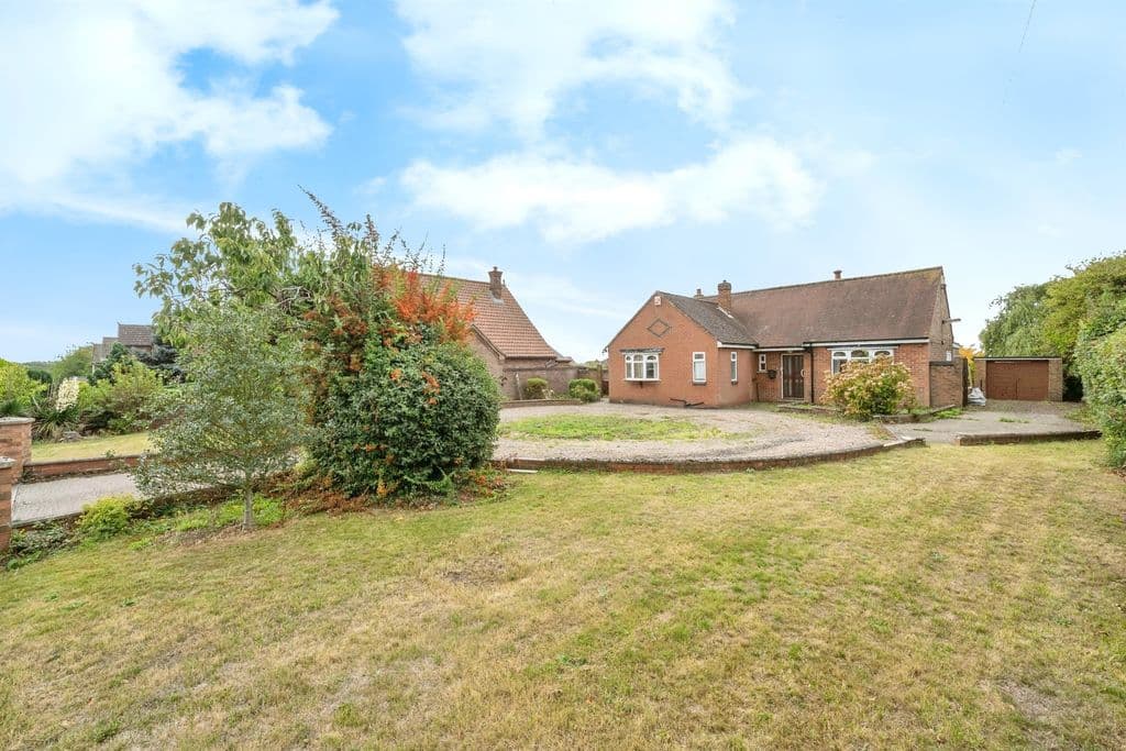 High Street, Yaddlethorpe, Scunthorpe DN17 - Image 2