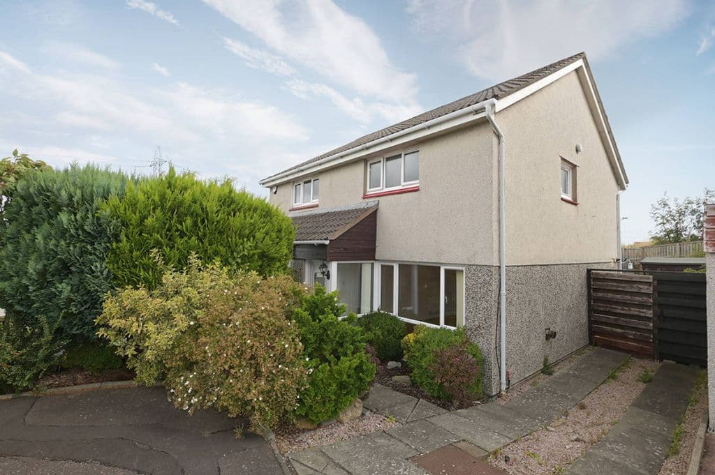 View property at Curriehill Castle Drive, Balerno, Edinburgh EH14