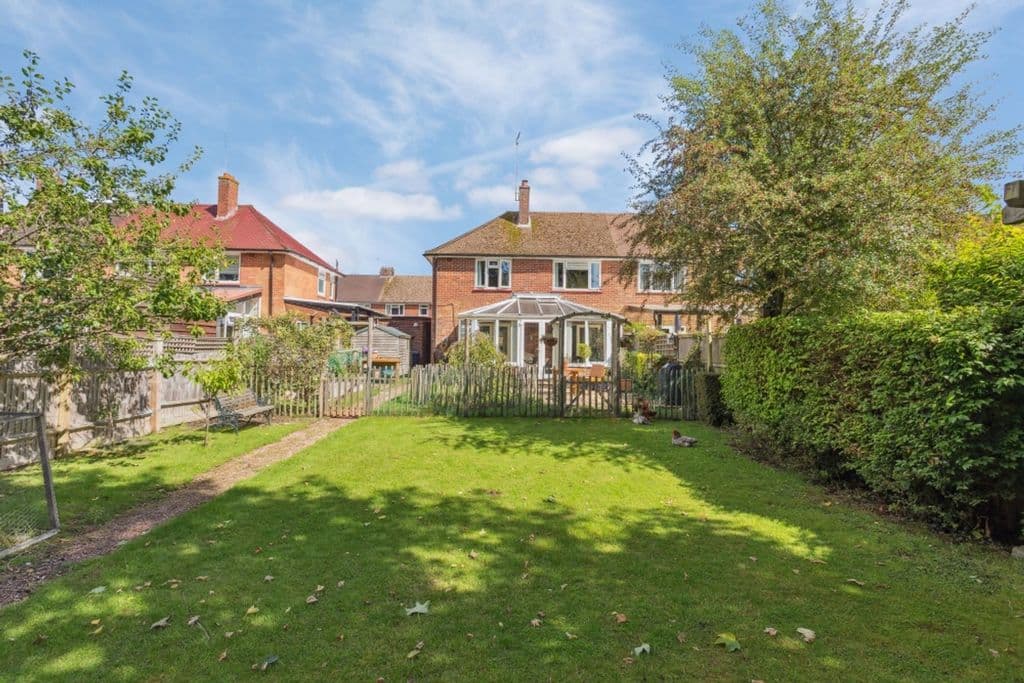 Highfield Road, Princes Risborough HP27 - Image 2