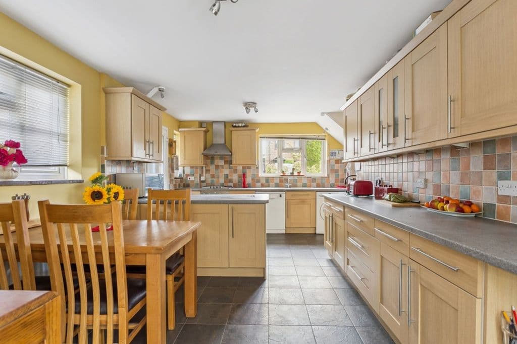 Highfield Road, Princes Risborough HP27 - Image 3