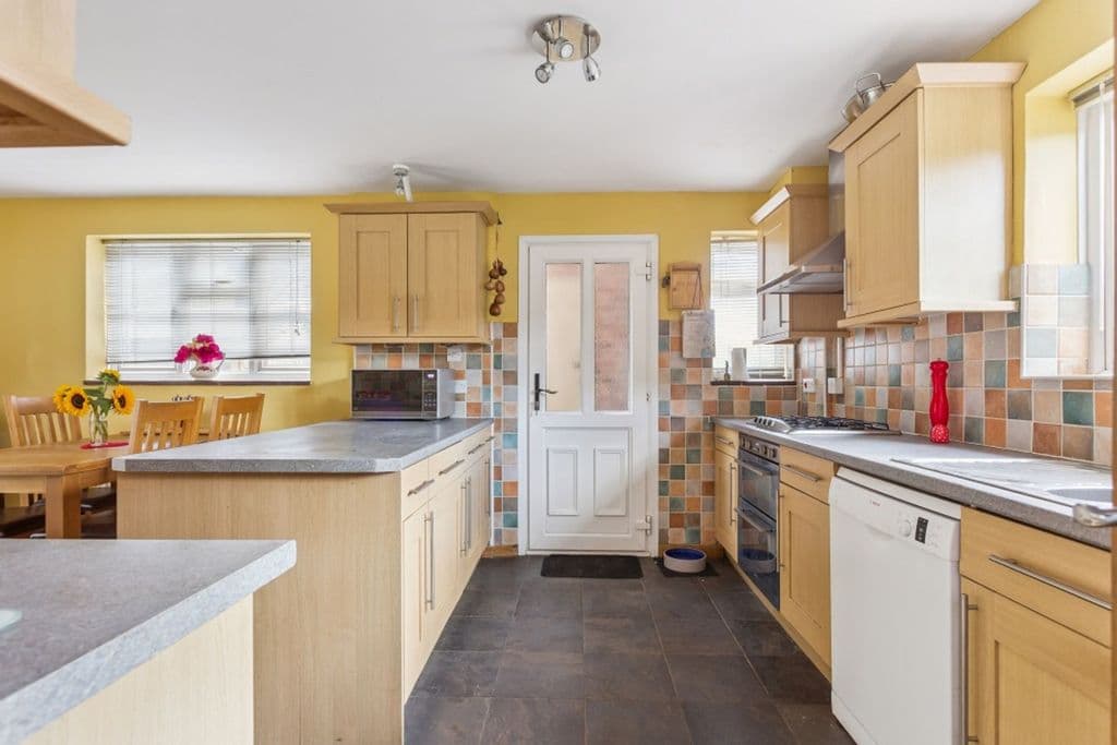 Highfield Road, Princes Risborough HP27 - Image 4