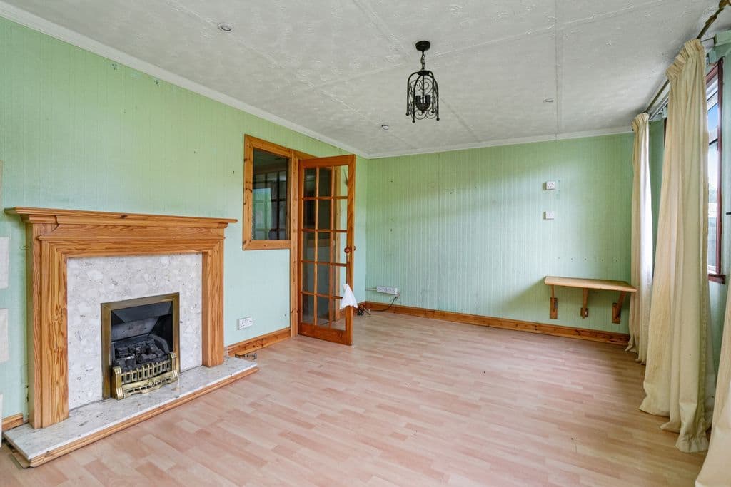 24 Craigour Avenue, Little France, Edinburgh EH17 - Image 3