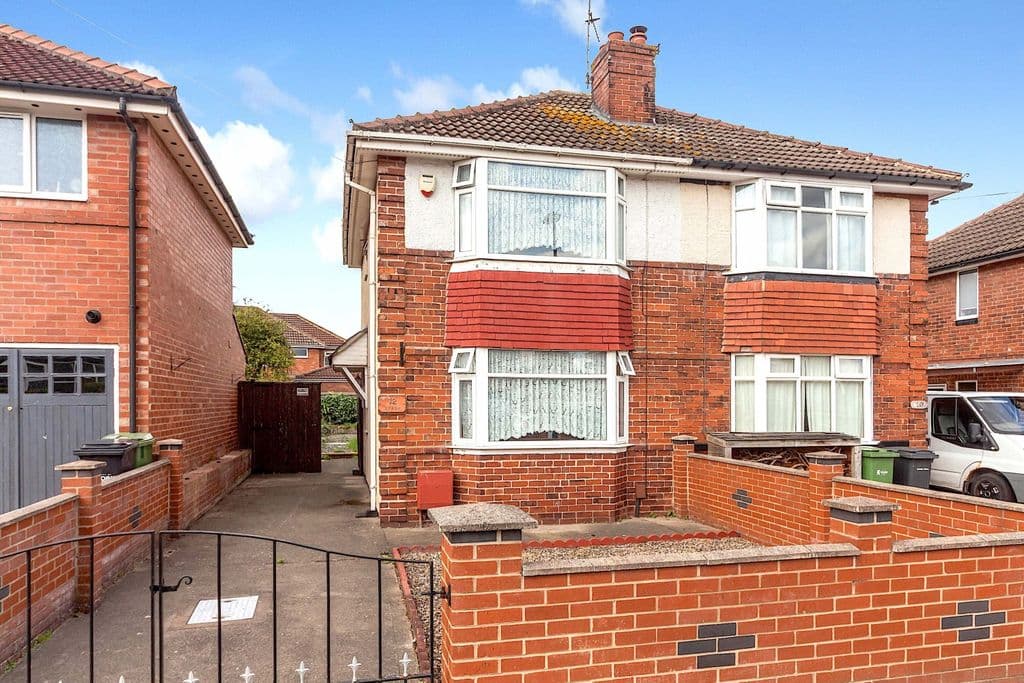 View property at Byron Drive, York, North Yorkshire YO30
