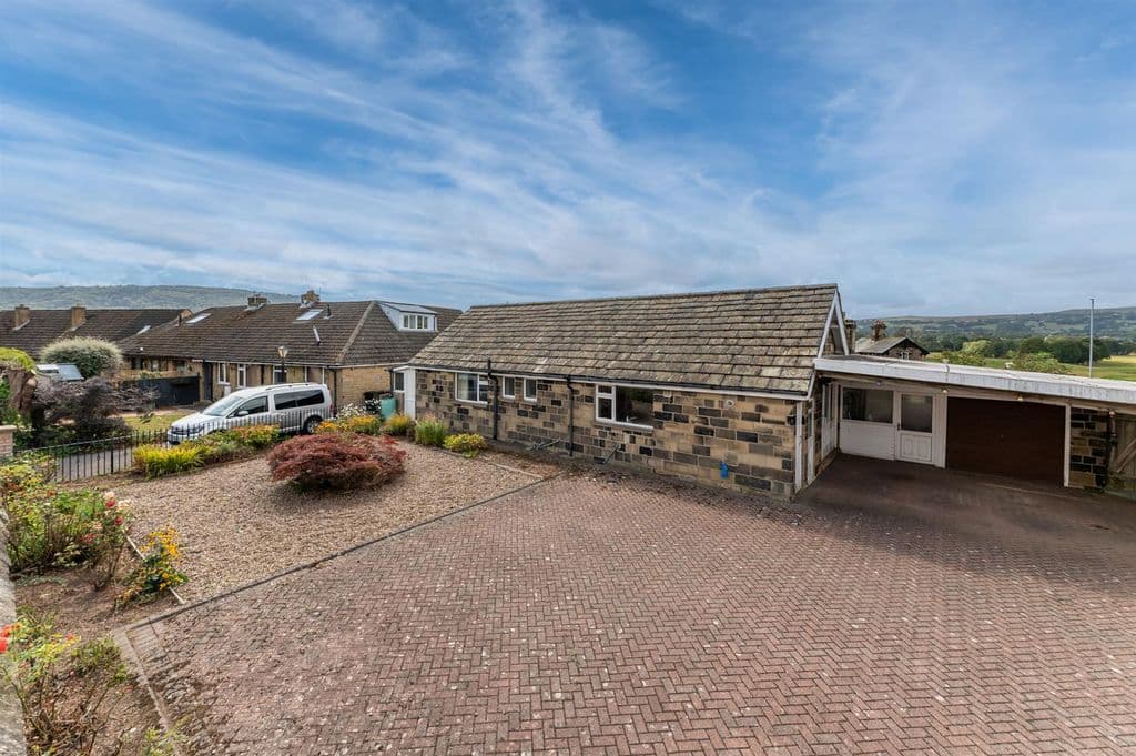 View property at Weston Park View, Otley LS21