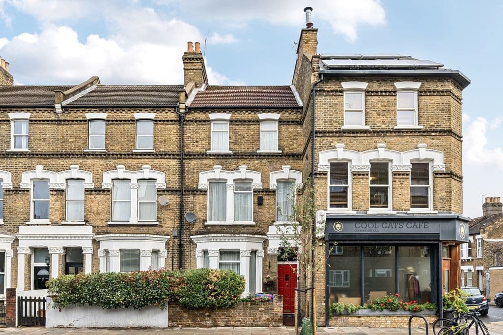 View property at Southampton Way, London SE5