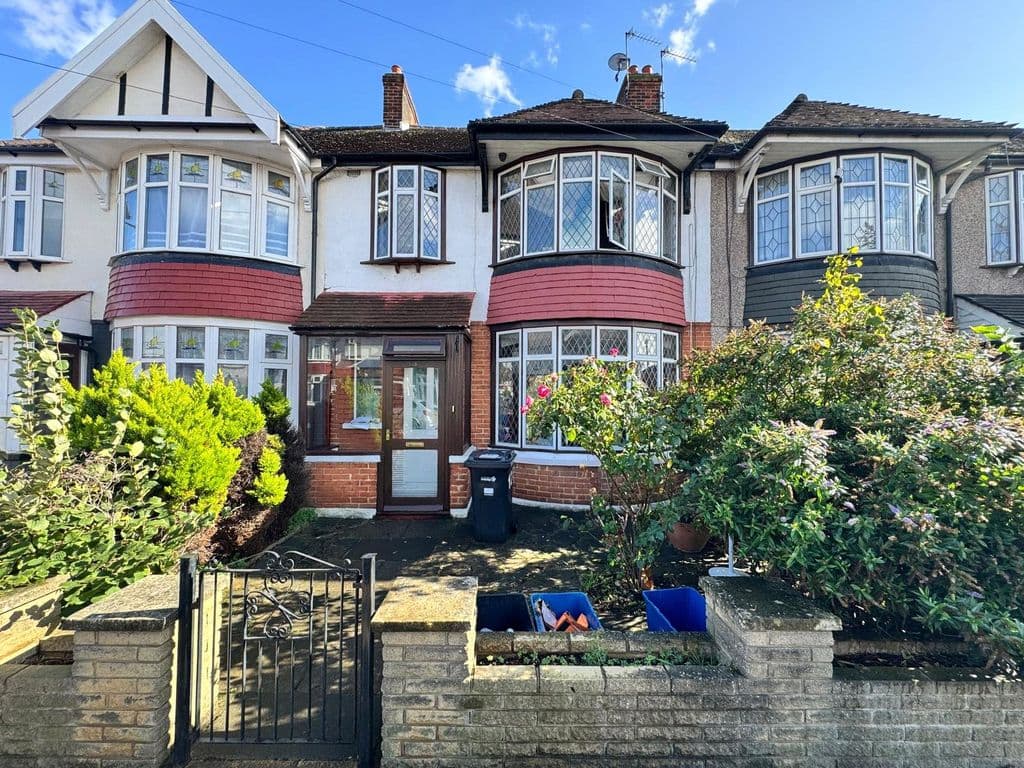 View property at Ashburton Avenue, Ilford IG3