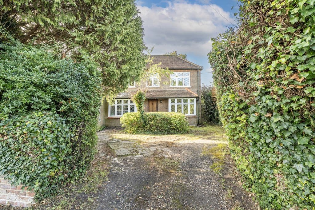 View property at Botley Road, Chesham HP5
