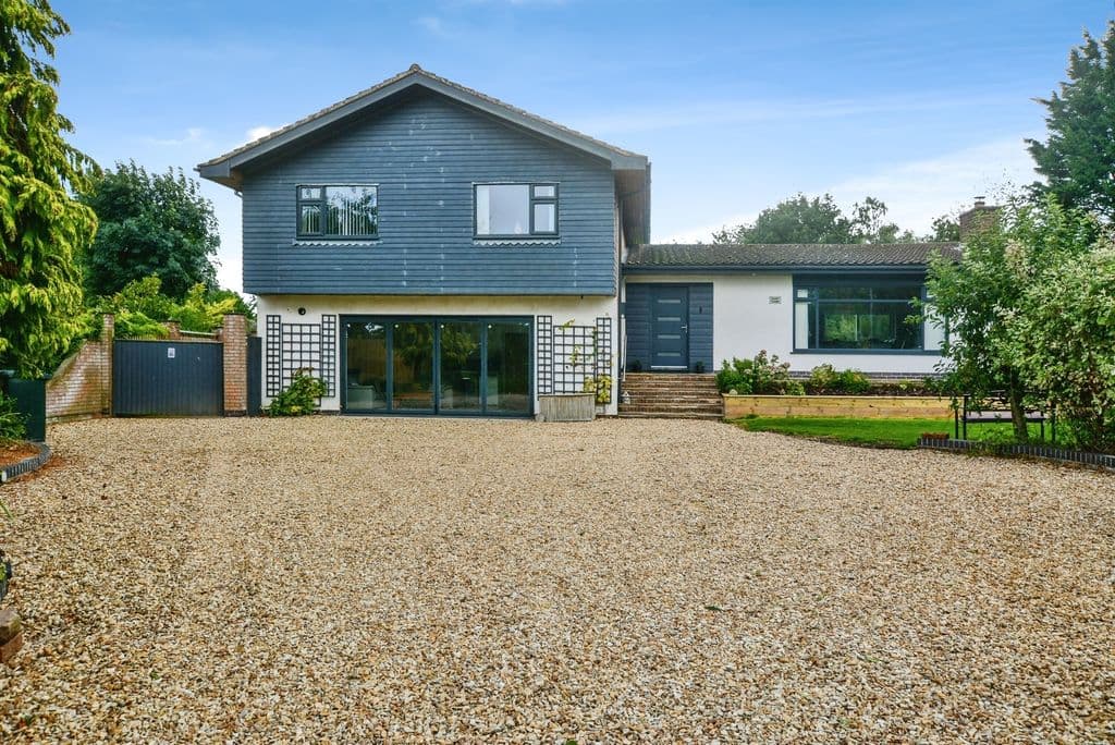 Summer Gates Lane, Bratoft, Skegness PE24 - Image 1