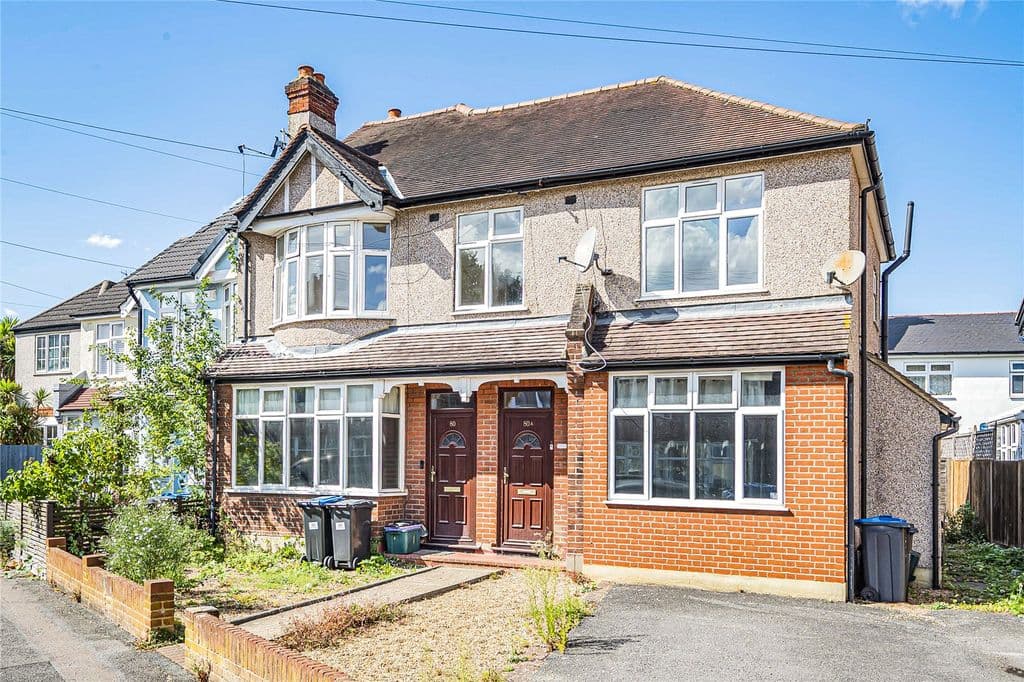 View property at Adela Avenue, New Malden KT3