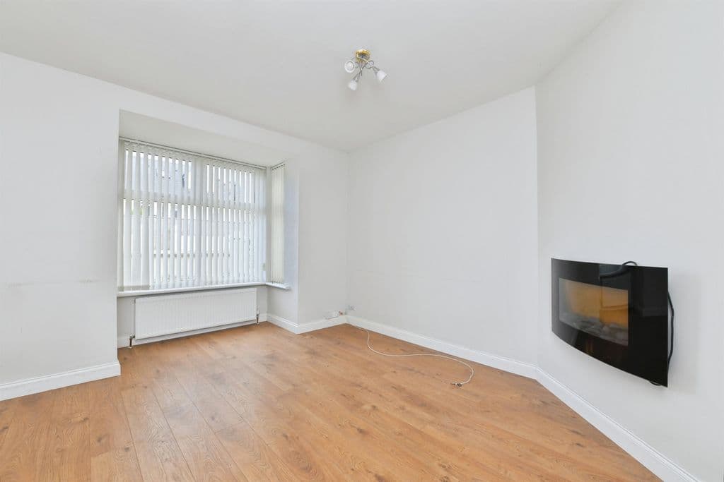 South Down Road, Plymouth PL2 - Image 2