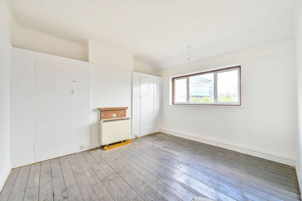 Oakington Manor Drive, Wembley HA9 - Image 6