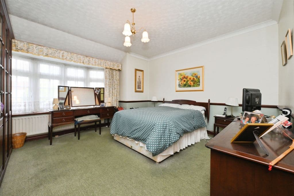 Old Nazeing Road, Broxbourne EN10 - Image 11