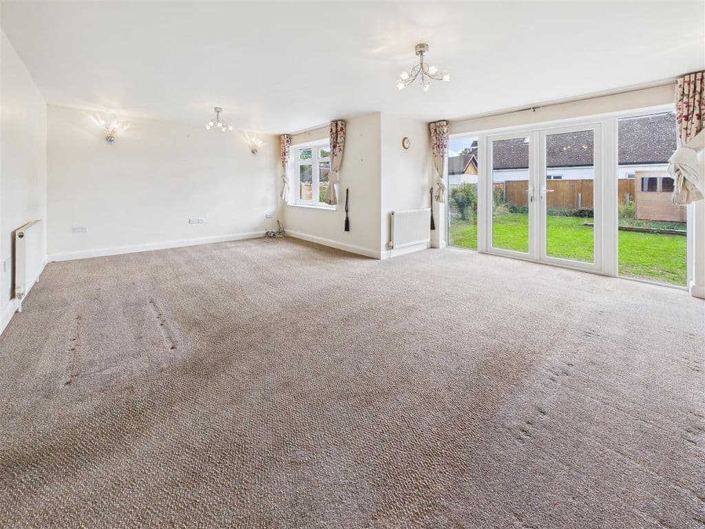 Halliford Road, Sunbury-On-Thames TW16 - Image 2